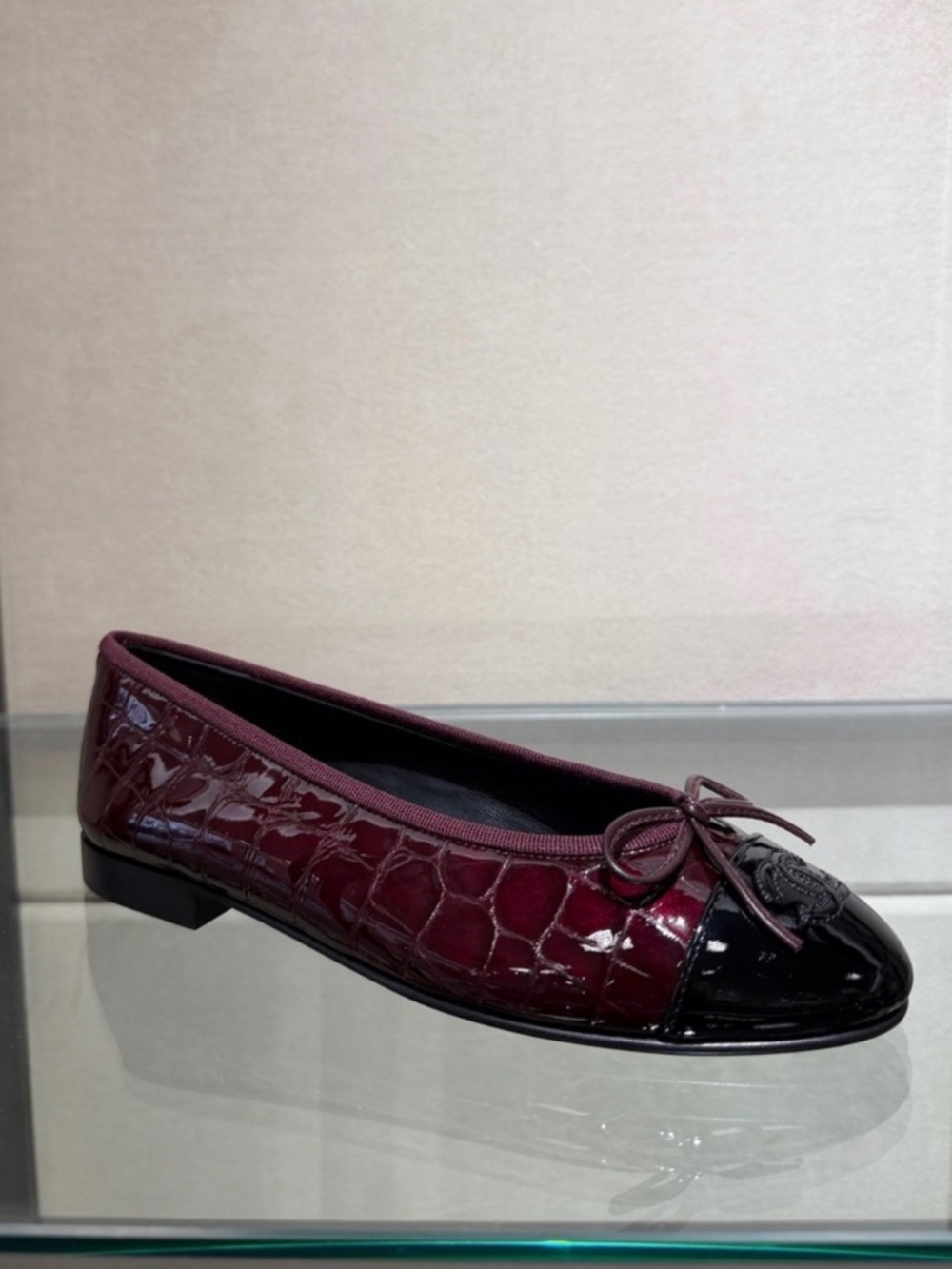 Chanel 26 Metiers Dart Burgundy Croc Ballet Flats